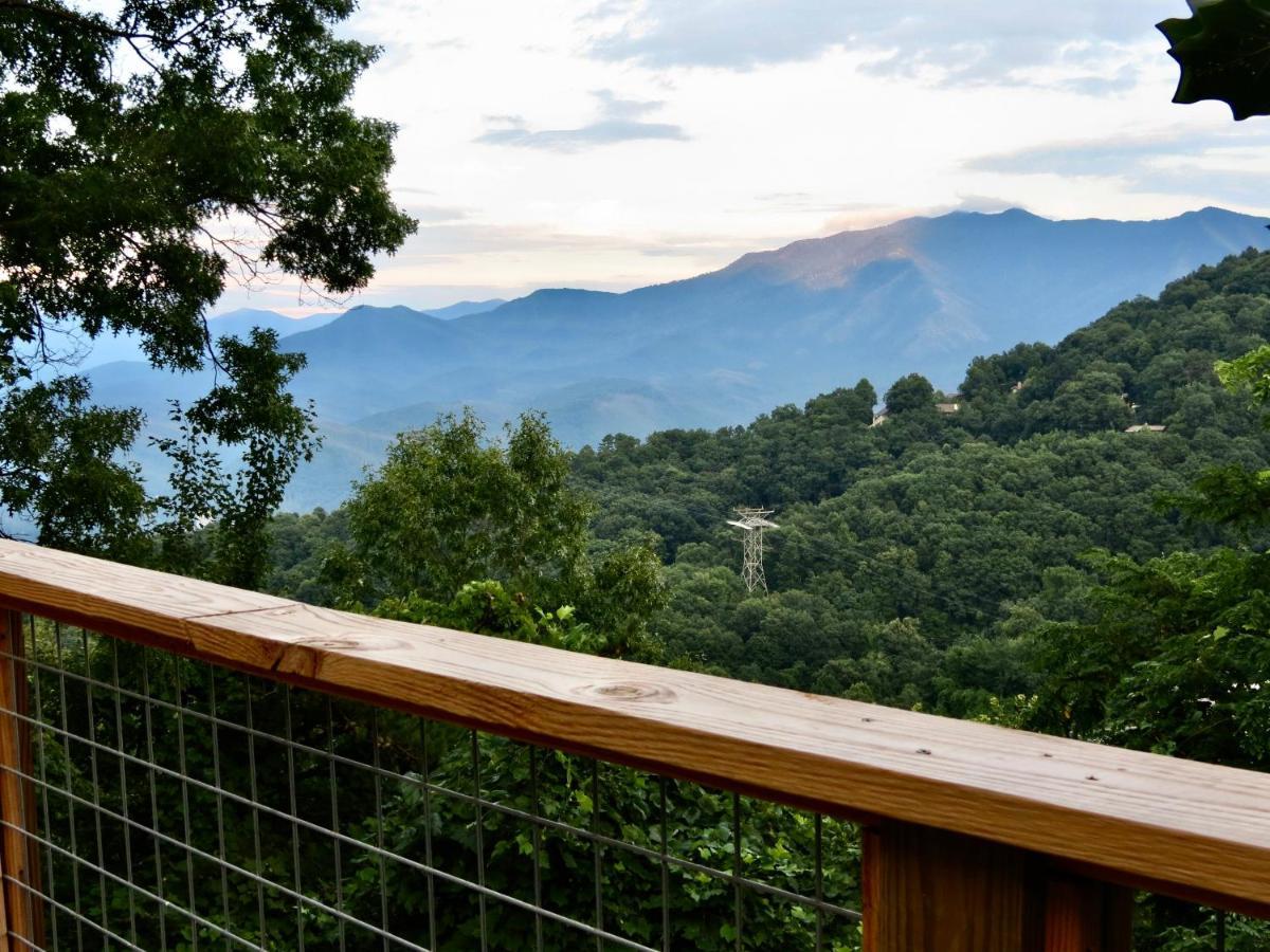 Million Dollar Views! 4 Bedroom, Sleeps 9, Close To National Park And 5 Mi To Gatlinburg! エクステリア 写真