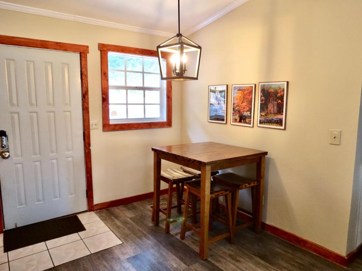 Million Dollar Views! 4 Bedroom, Sleeps 9, Close To National Park And 5 Mi To Gatlinburg! エクステリア 写真